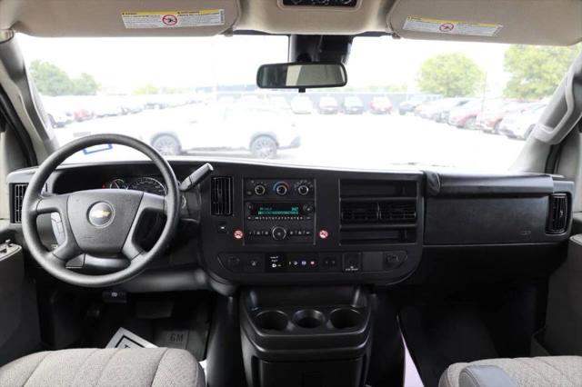2025 Chevrolet Express Passenger RWD 3500 Extended Wheelbase LT