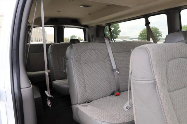 2025 Chevrolet Express Passenger RWD 3500 Extended Wheelbase LT