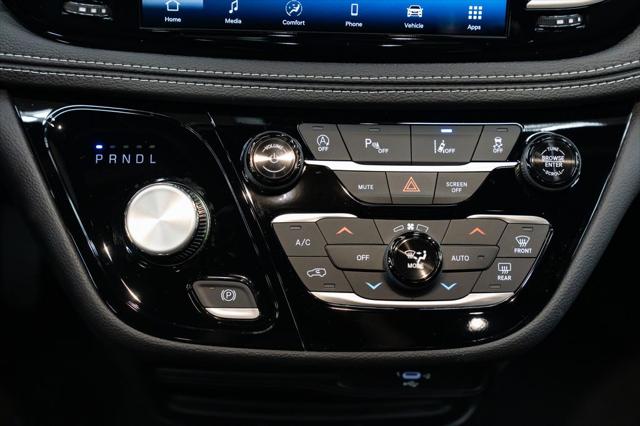 2026 Chrysler Pacifica Select AWD
