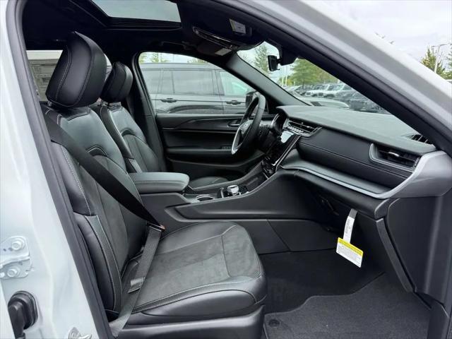 2025 Jeep Grand Cherokee Altitude X 4x4