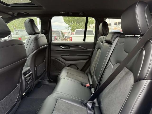 2025 Jeep Grand Cherokee Altitude X 4x4