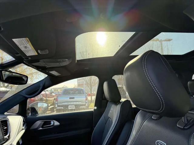2026 Chrysler Pacifica Limited AWD