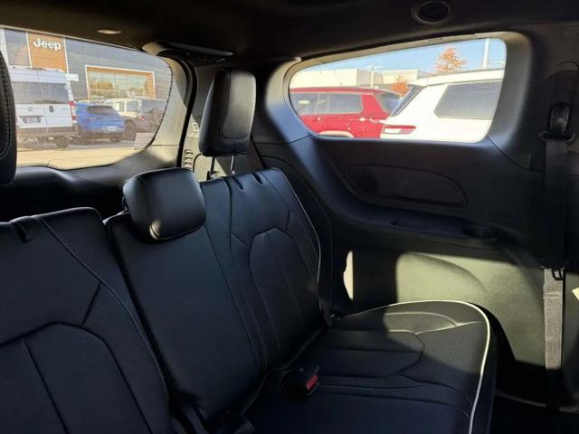 2026 Chrysler Pacifica Limited AWD