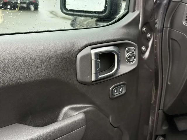 2025 Jeep Wrangler 4-Door Summit 4x4
