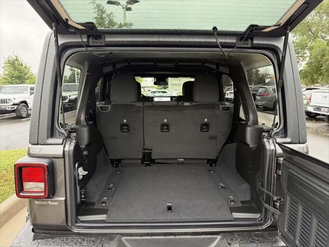 2025 Jeep Wrangler 4-Door Summit 4x4