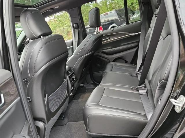 2025 Jeep Grand Cherokee Limited 4x2
