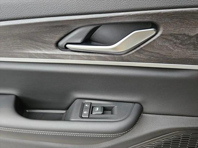 2025 Jeep Grand Cherokee Limited 4x2