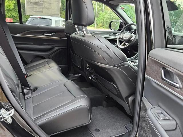 2025 Jeep Grand Cherokee Limited 4x2