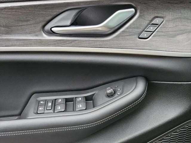 2025 Jeep Grand Cherokee Limited 4x2