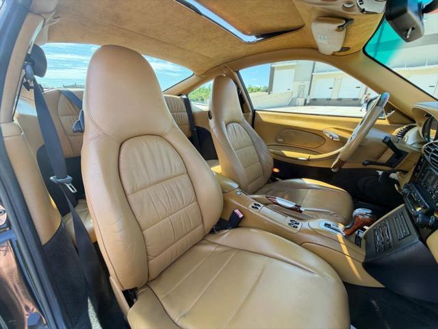 2000 Porsche 911 Carrera