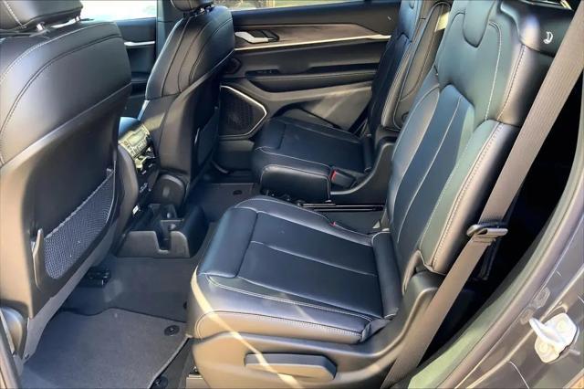 2025 Jeep Grand Cherokee L Limited 4x4