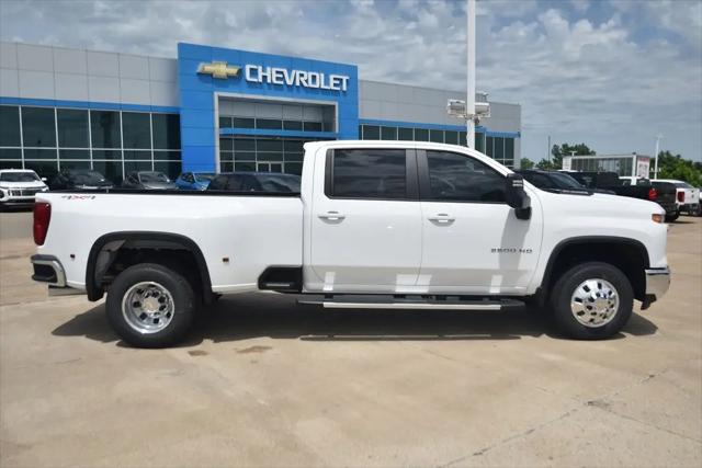 2026 Chevrolet Silverado 3500HD Crew Cab, Long Bed, LT Dual Rear Wheel, RWD
