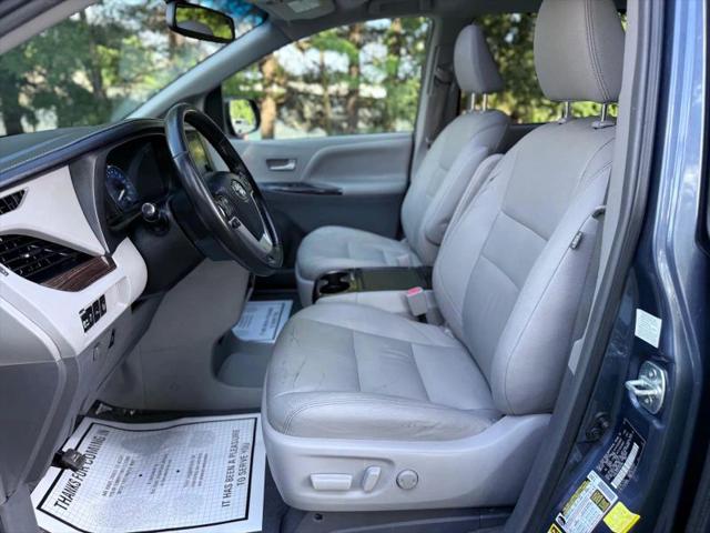 2015 Toyota Sienna XLE 8 Passenger