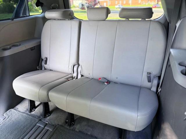 2015 Toyota Sienna XLE 8 Passenger