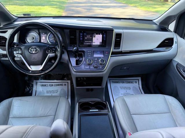2015 Toyota Sienna XLE 8 Passenger