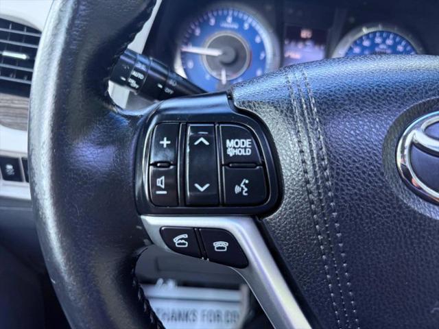 2015 Toyota Sienna XLE 8 Passenger