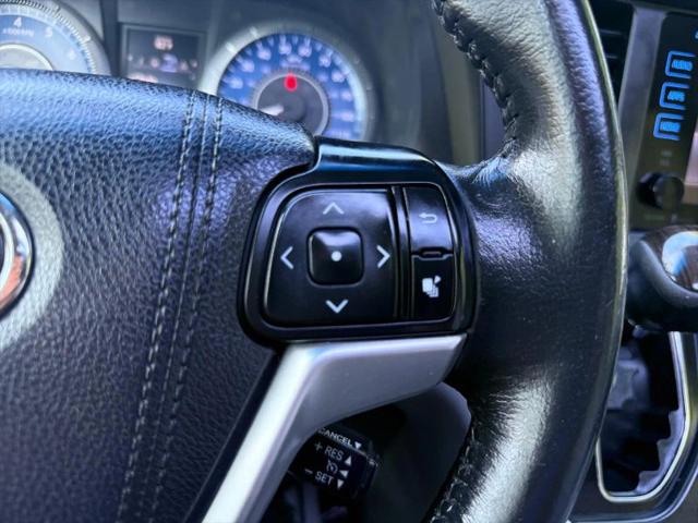 2015 Toyota Sienna XLE 8 Passenger