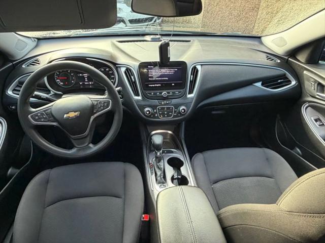 2022 Chevrolet Malibu FWD LT