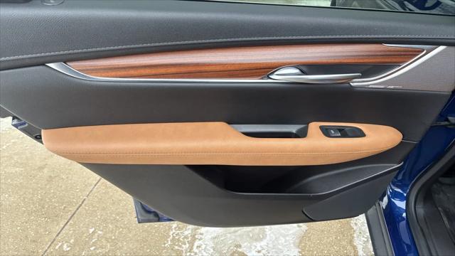 2023 Cadillac XT5 AWD Premium Luxury