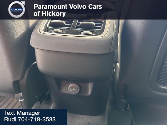 2026 Volvo XC90 Core, B6 AWD Gas (mild hybrid), Gasoline, Bright, 7 Seats