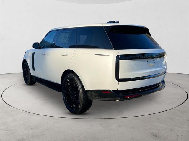 2026 Land Rover Range Rover P615 SV