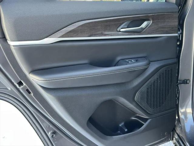 2026 Jeep Grand Cherokee Altitude 4x4