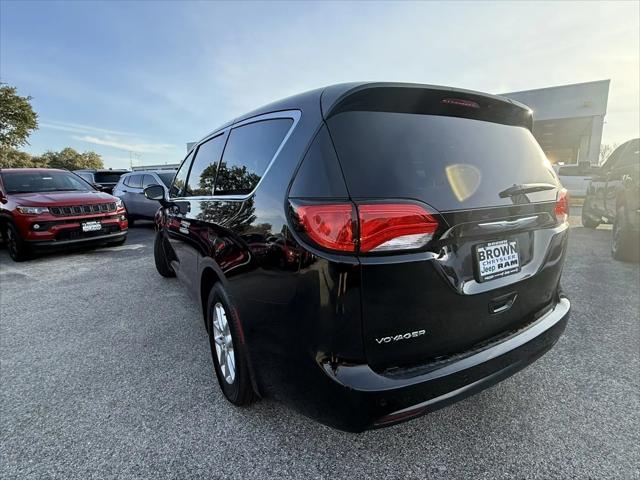 2026 Chrysler Voyager LX