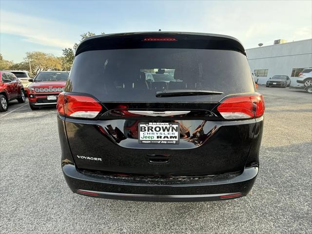 2026 Chrysler Voyager LX