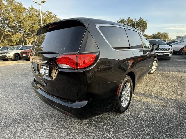 2026 Chrysler Voyager LX