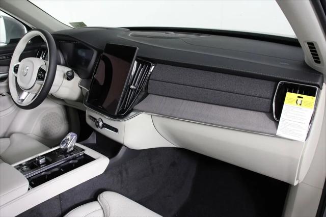 2026 Volvo XC90 Plug-In Hybrid Ultra, T8 AWD, Electric/Gasoline, Bright, 7 Seats