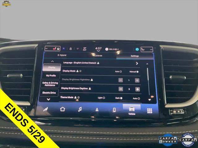 2024 Chrysler Pacifica Hybrid Select