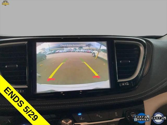 2024 Chrysler Pacifica Hybrid Select