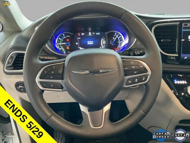 2024 Chrysler Pacifica Hybrid Select