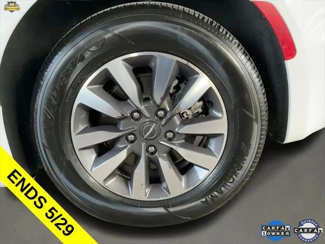 2024 Chrysler Pacifica Hybrid Select