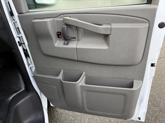 2025 Chevrolet Express Cargo Van RWD 2500 Regular Wheelbase WT