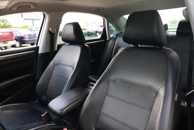 2016 Volkswagen Passat 1.8T SE