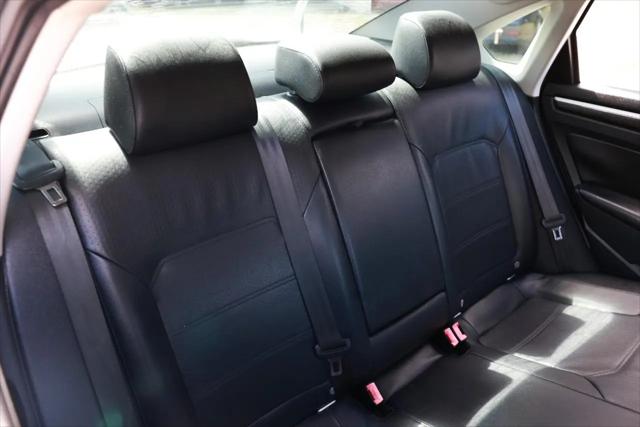 2016 Volkswagen Passat 1.8T SE