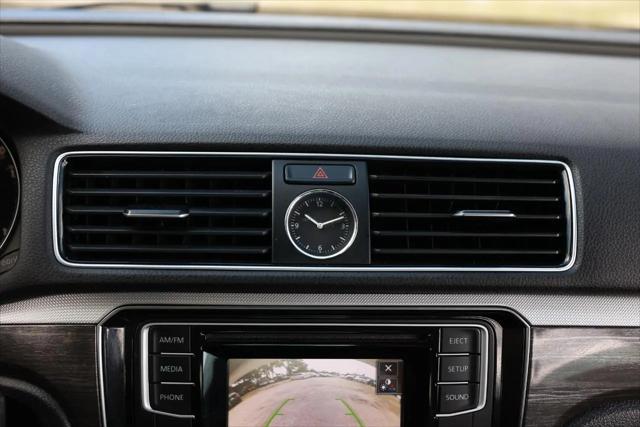 2016 Volkswagen Passat 1.8T SE