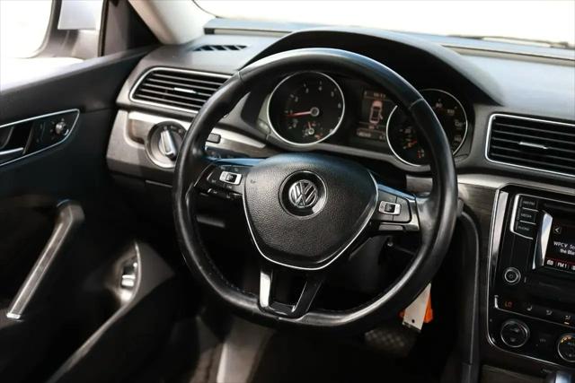 2016 Volkswagen Passat 1.8T SE