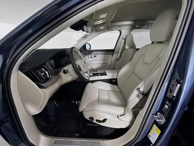 2026 Volvo XC90 Plug-In Hybrid Ultra, T8 AWD, Electric/Gasoline, Bright, 7 Seats