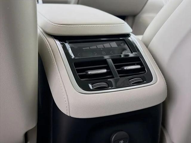 2026 Volvo XC90 Plug-In Hybrid Ultra, T8 AWD, Electric/Gasoline, Bright, 7 Seats