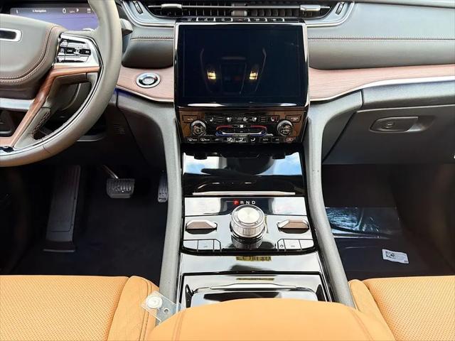 2025 Jeep Grand Cherokee L Summit 4x4