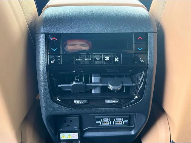 2025 Jeep Grand Cherokee L Summit 4x4