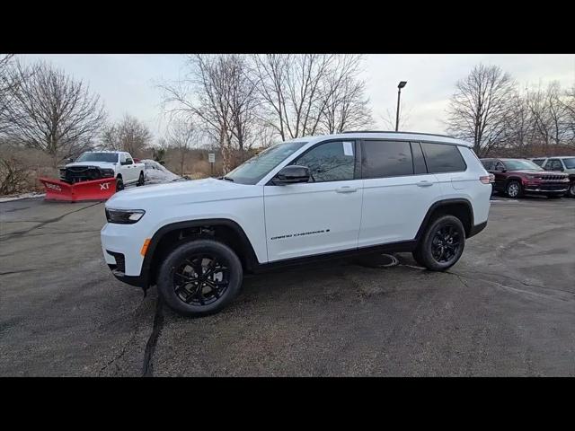 2025 Jeep Grand Cherokee L Altitude 4x4