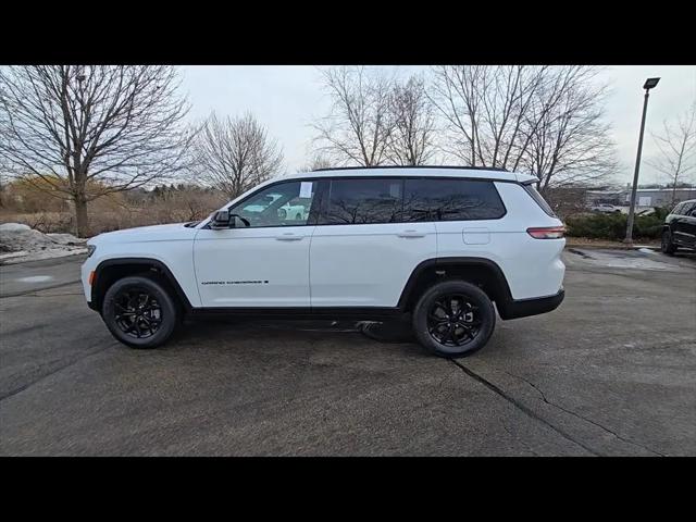 2025 Jeep Grand Cherokee L Altitude 4x4