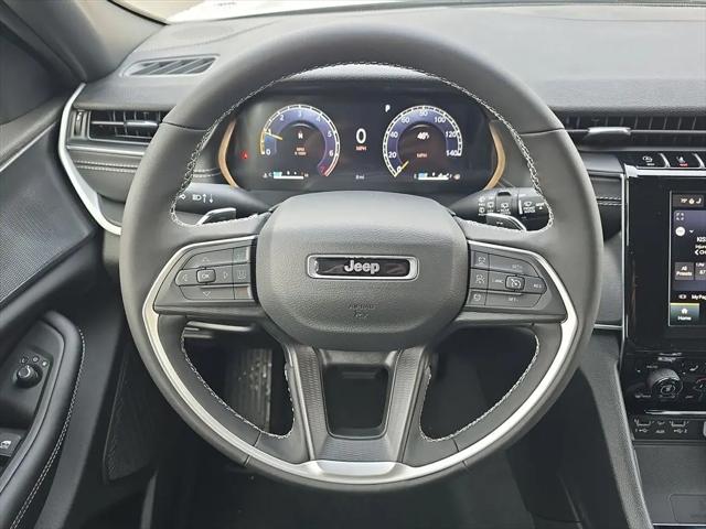 2025 Jeep Grand Cherokee L Altitude 4x4
