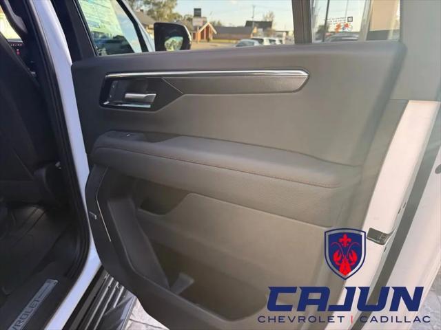 2026 Chevrolet Suburban RST, 4WD