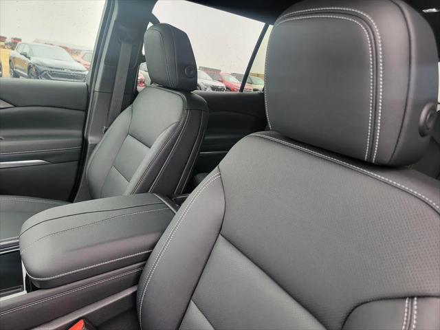 2026 Chevrolet Traverse FWD LT