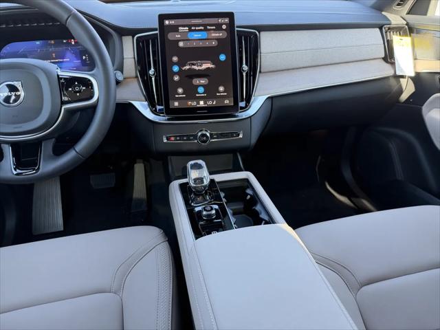 2026 Volvo XC90 Plus, B5 AWD Gas (mild hybrid), Gasoline, Bright, 7 Seats