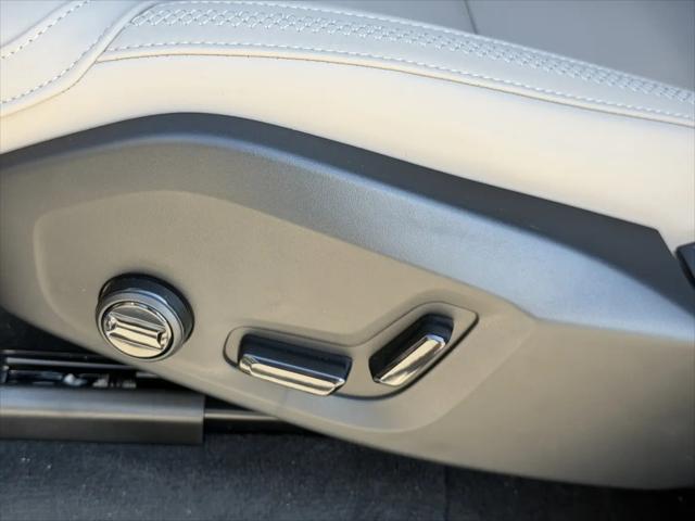 2026 Volvo XC90 Plus, B5 AWD Gas (mild hybrid), Gasoline, Bright, 7 Seats